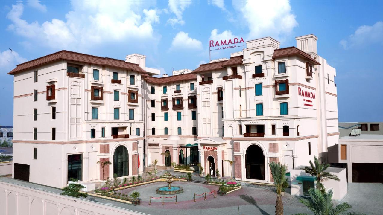 Ramada by Wyndham Lahore Gulberg II Hotel Bagian luar foto