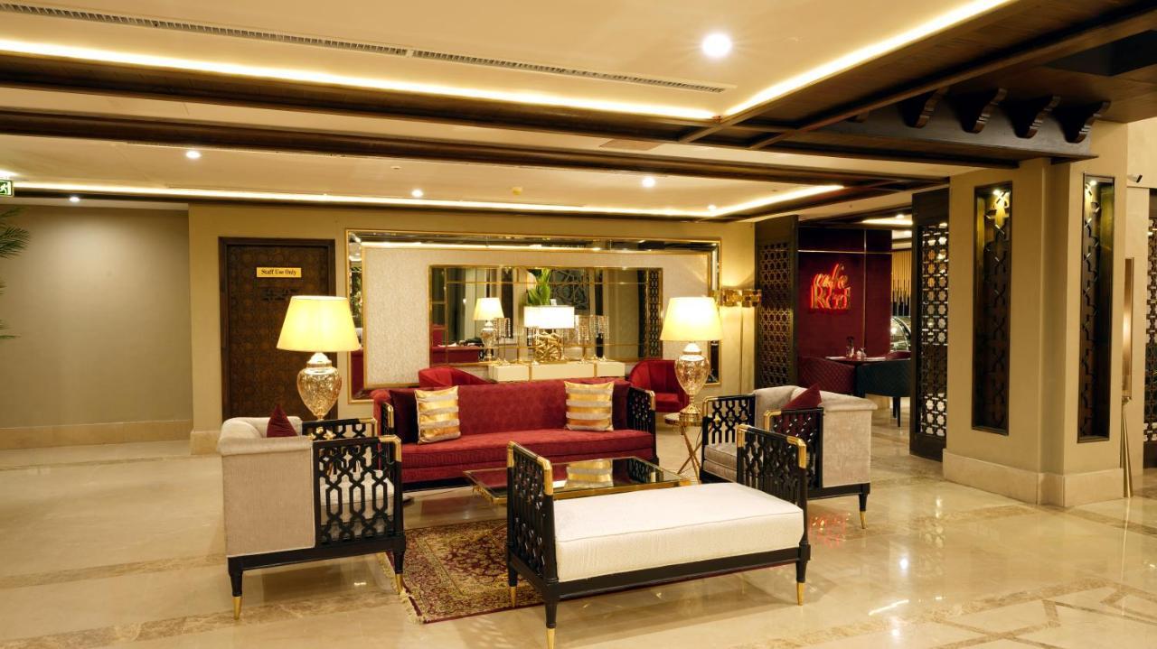 Ramada by Wyndham Lahore Gulberg II Hotel Bagian luar foto